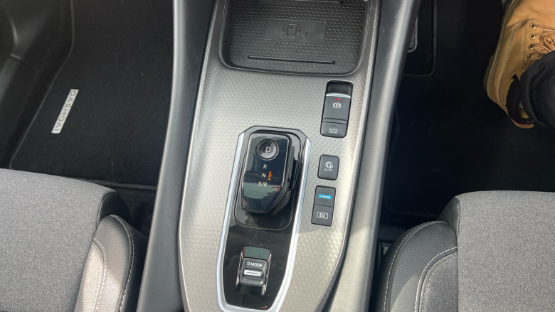 Nissan Qashqai 1.5 E-Power N-Connecta [Glass Roof] 5dr Auto Hybrid Hatchback